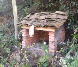 ���ʦ������